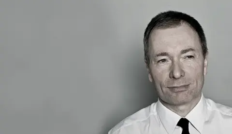 12 veoma zanimljivih pitanja za... Tonija Parsonsa - slika 1