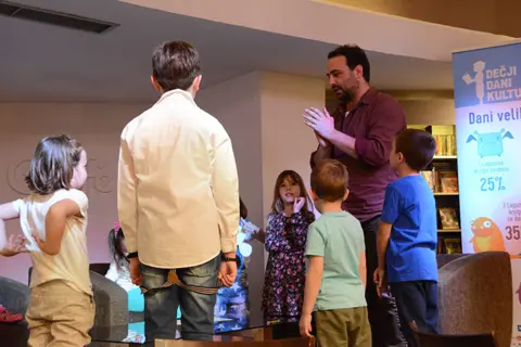 Radionice, eksperimenti, smeh i drugarstvo obeležili drugi dan Dečjih dana kulture - slika 4