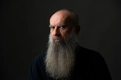 Razgovor s Momčilom Petrovićem: Skidanje lažne pozlate - slika 1